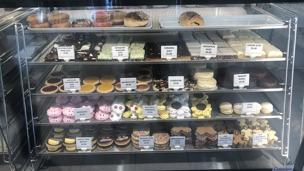 L Birkinshaw & Sons – bakery in Mapplewell, Royston